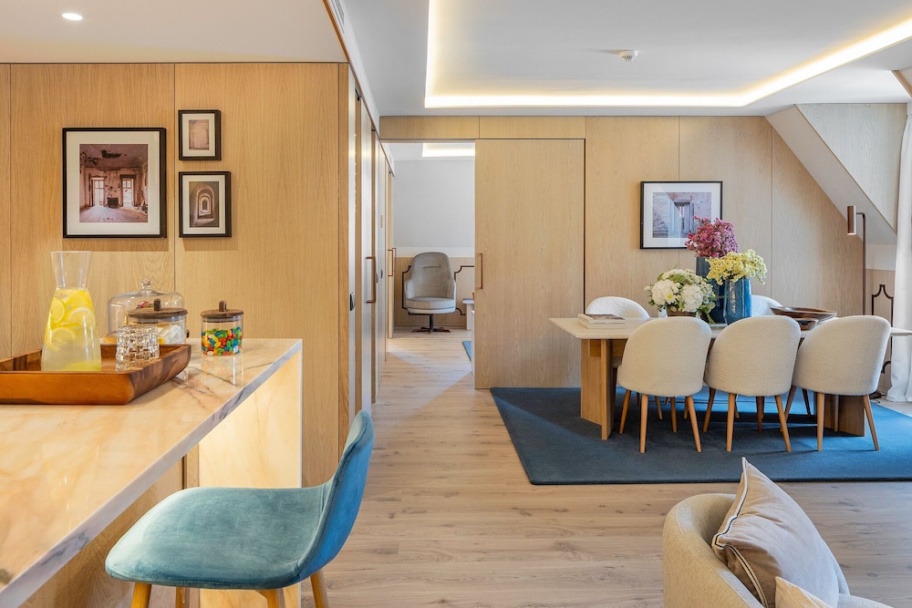 Signature Suite (Garden) - Photo 1