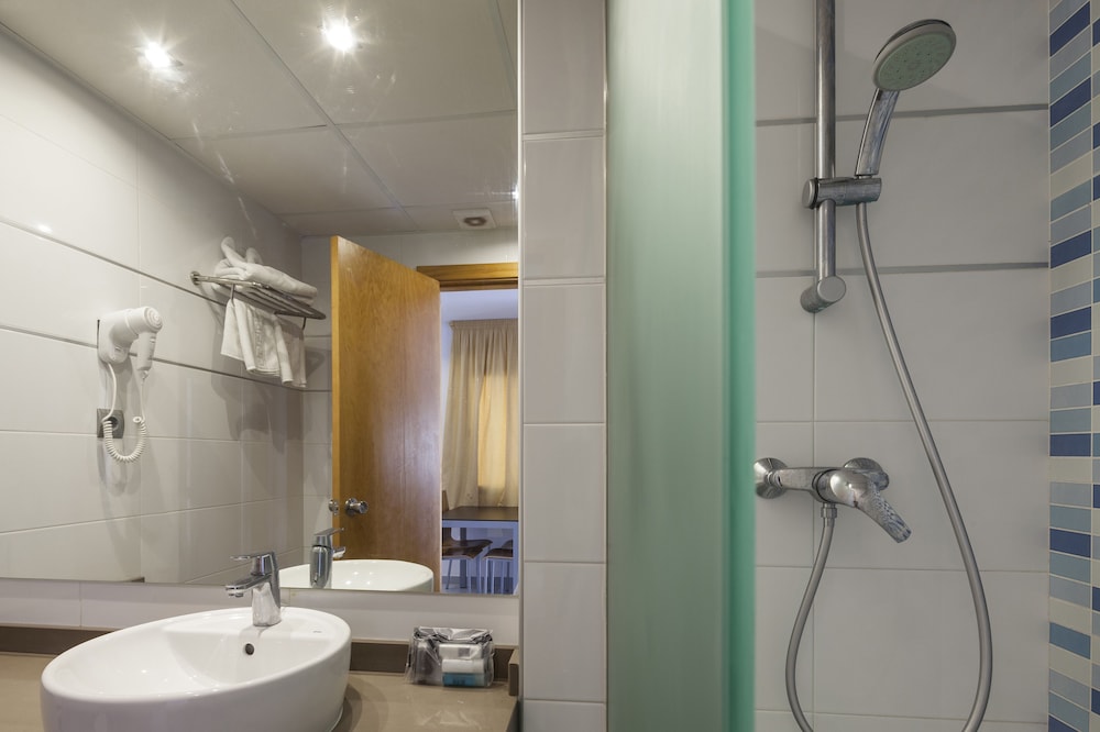 Standard Apartment, 2 Bedrooms, Balcony photo 3
