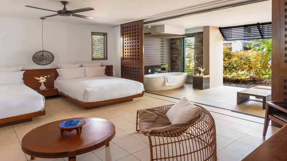Room, 2 Double Beds, Garden View (Lagoon Access)