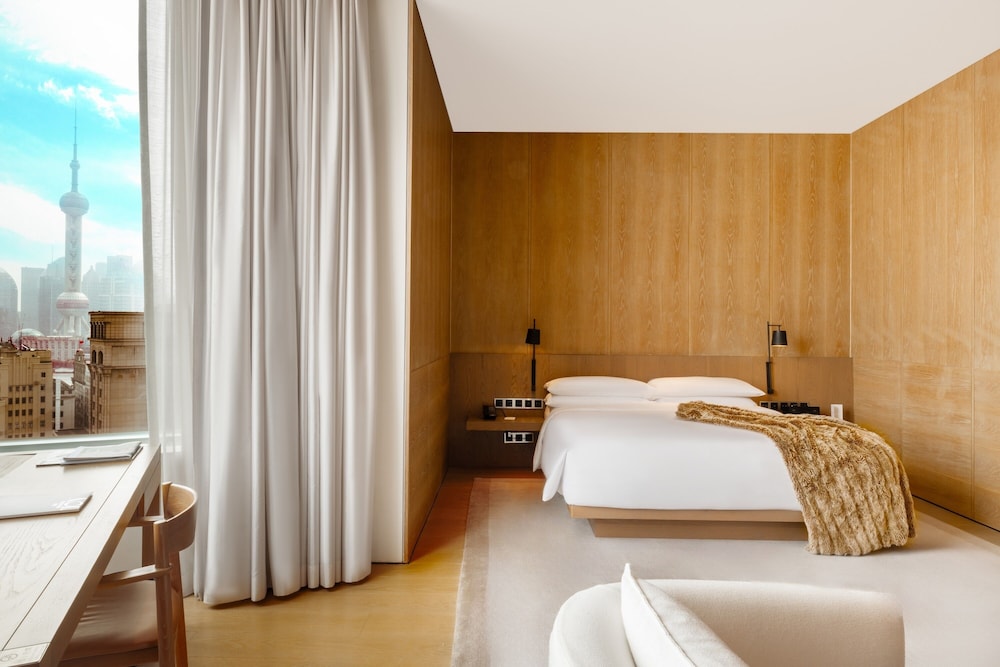 Bund View Loft, 1 King - Photo 3