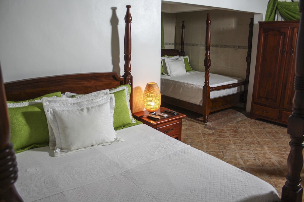 Deluxe Room With Two Beds photo 1