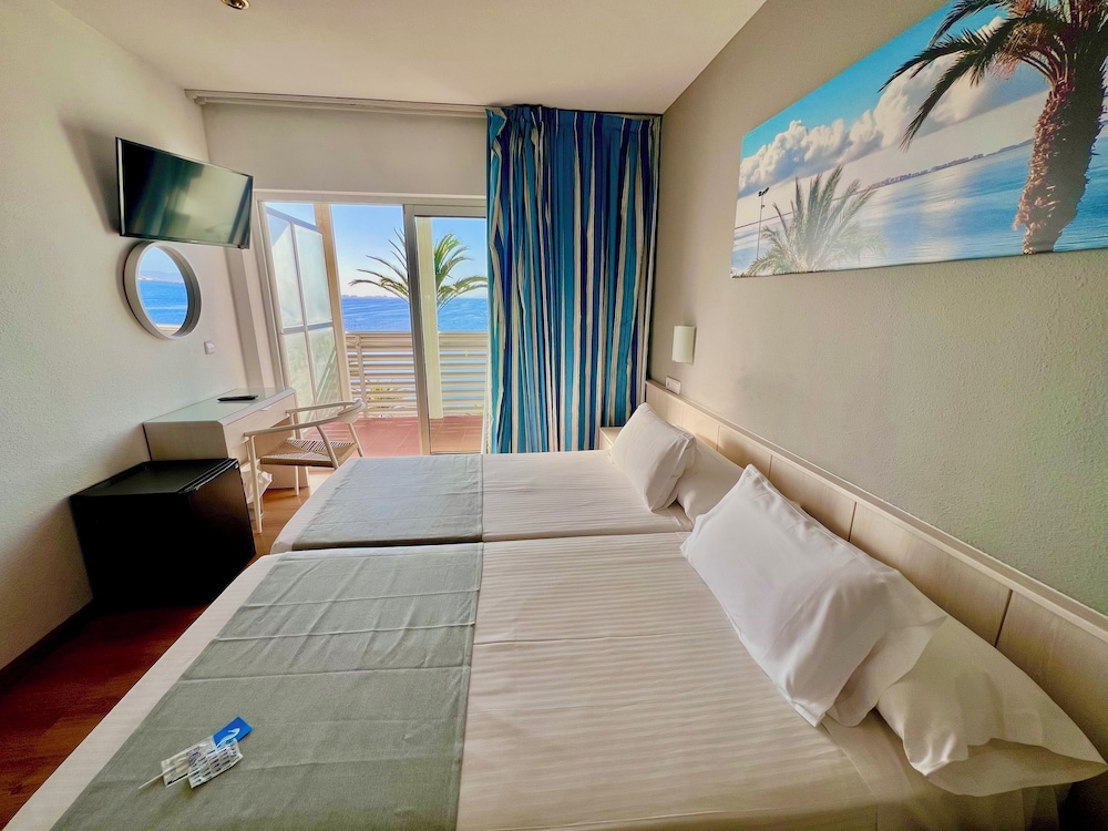 Double or Twin Room, Sea View