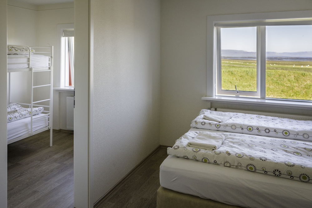 Family Quadruple Room, 2 Bedrooms, Mountain View photo 1