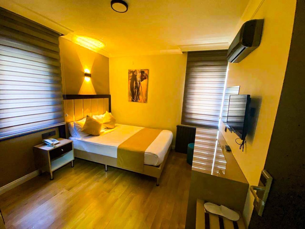 Deluxe Single Room