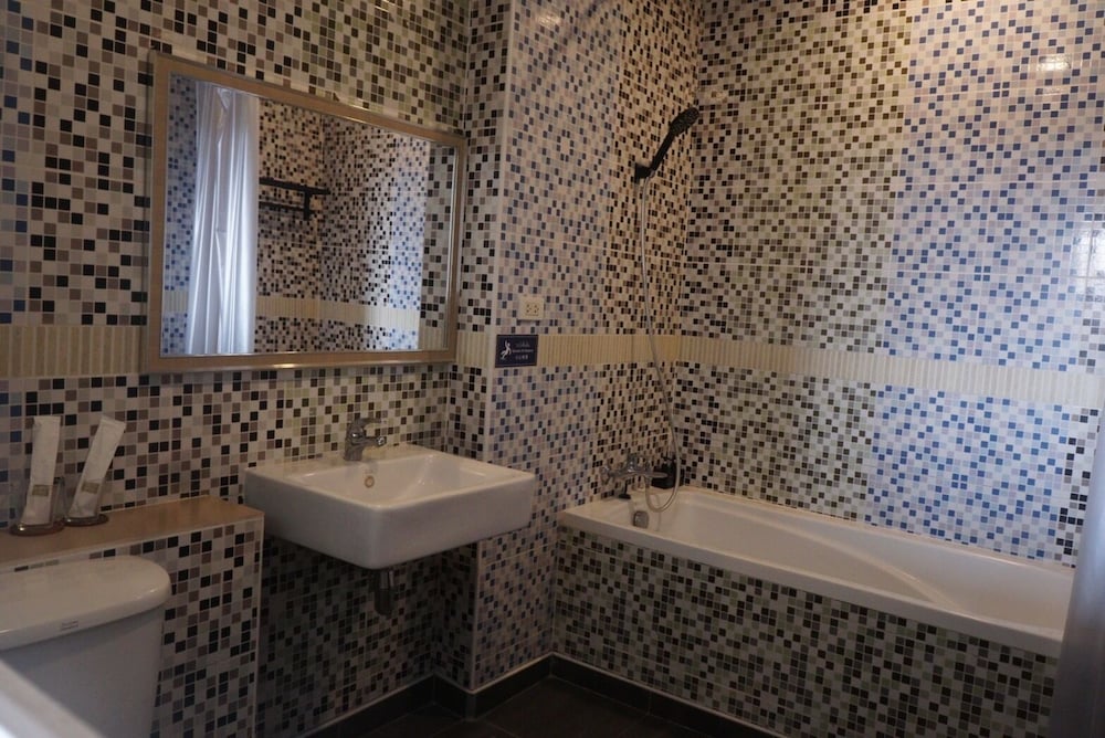 Deluxe Twin Room - Photo 4