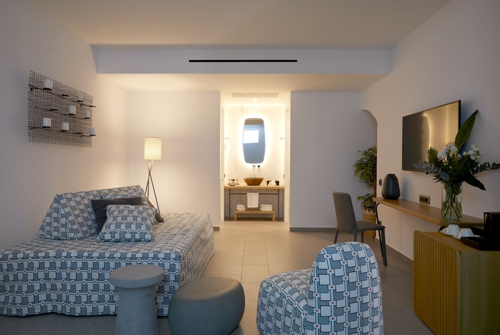 Family Duplex with Private Pool - Basement Level - Sea View - Photo 5