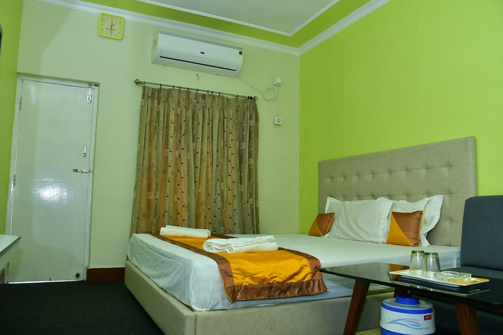 Standard Ac With Balcony photo 2