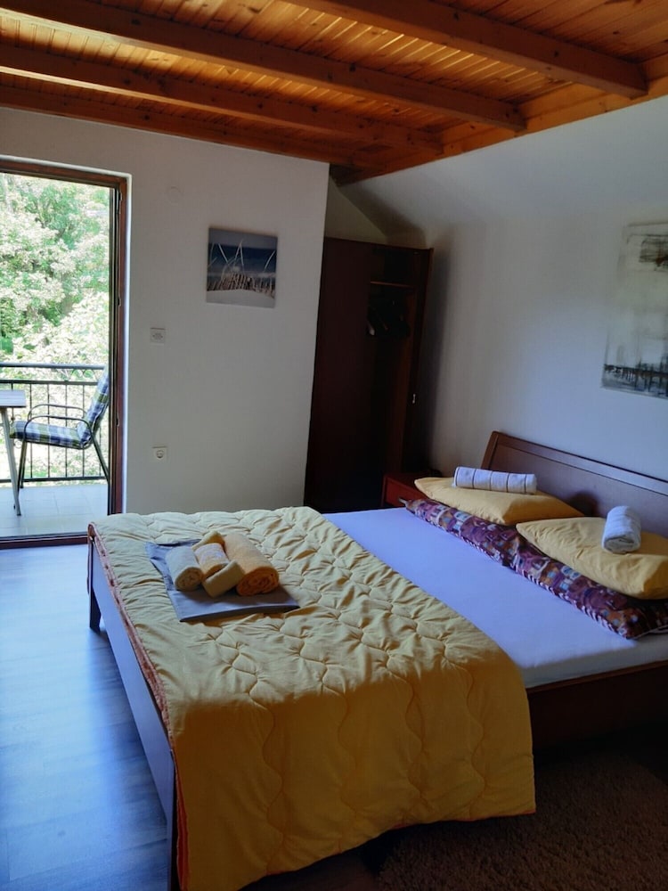 House, 2 Bedrooms