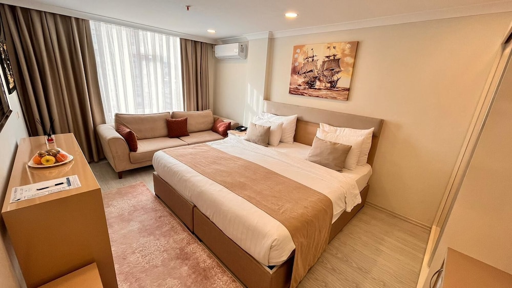 Deluxe Room - Photo 1