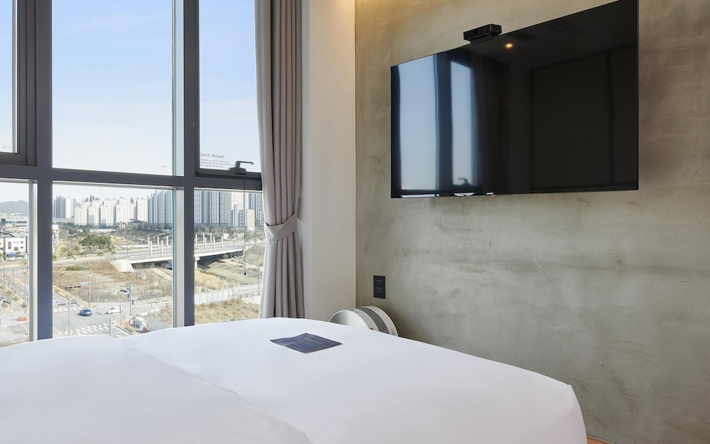 Room (Premium (2 High Performing PC Netflix) - Photo 5