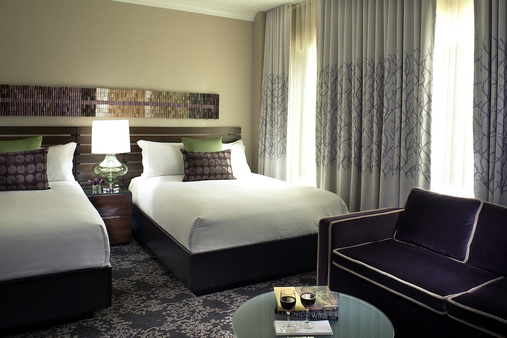 Premium Room, 2 Queen Beds (Street View) photo 3