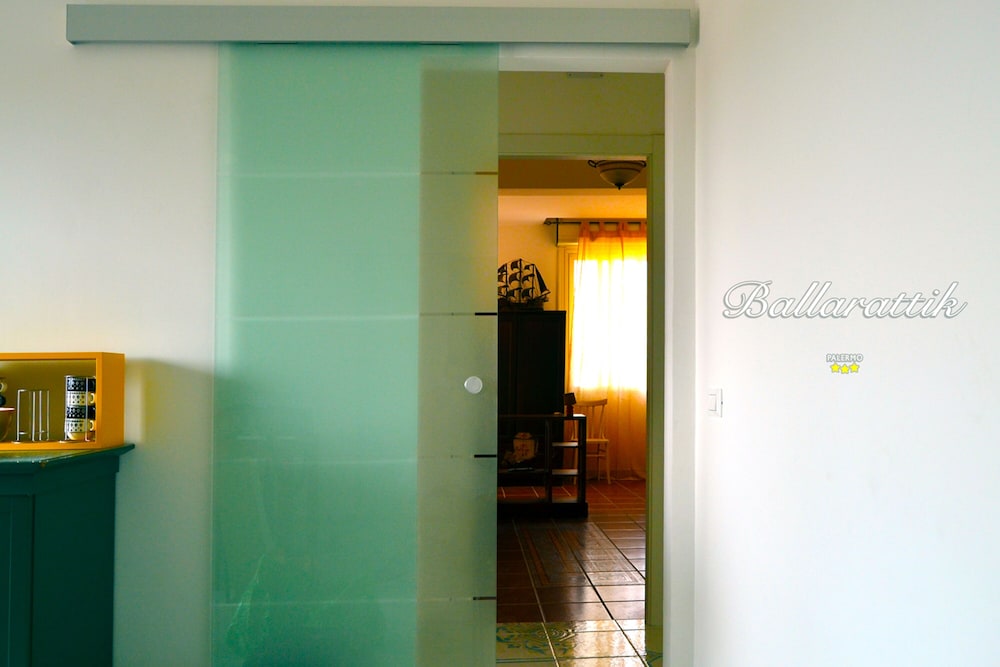 Deluxe Double Room, Partial Sea View photo 2
