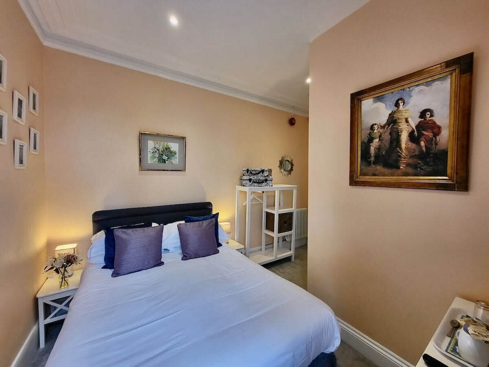 Economy Double Room photo 1