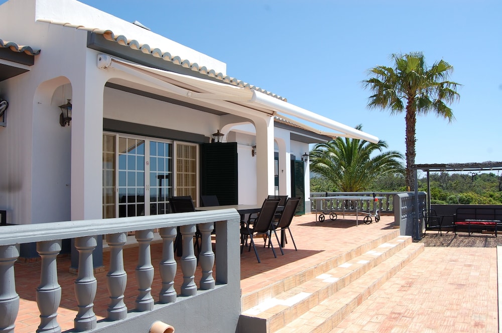 Charming 3-bedroom Villa With Wifi and Central Heating in Beautiful Santa Bárbar, 写真 33