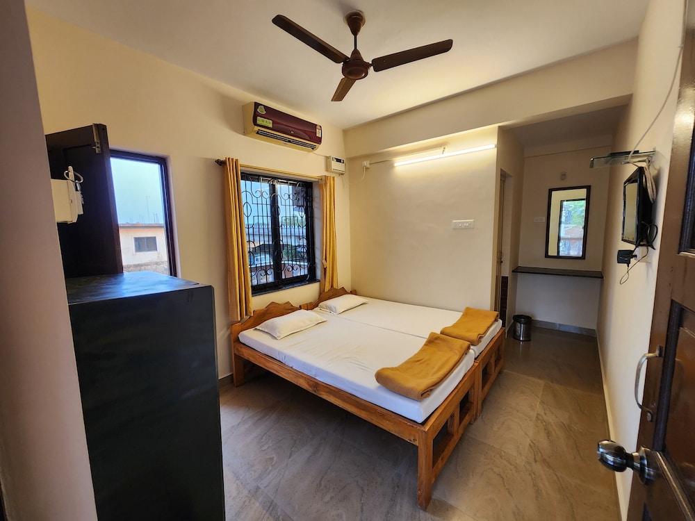 Economy Twin Room, Balcony