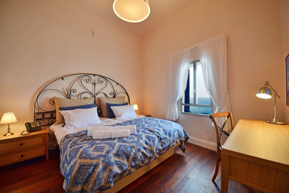 Executive Suite, Ocean View, Sea Facing photo 1