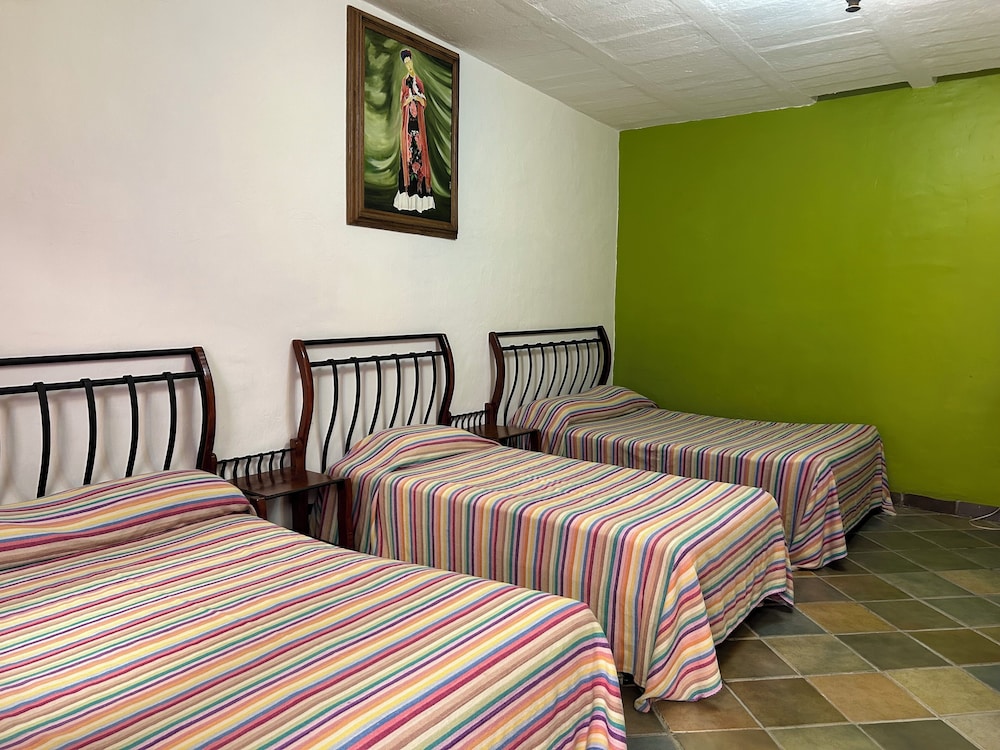 Comfort Room, Multiple Beds