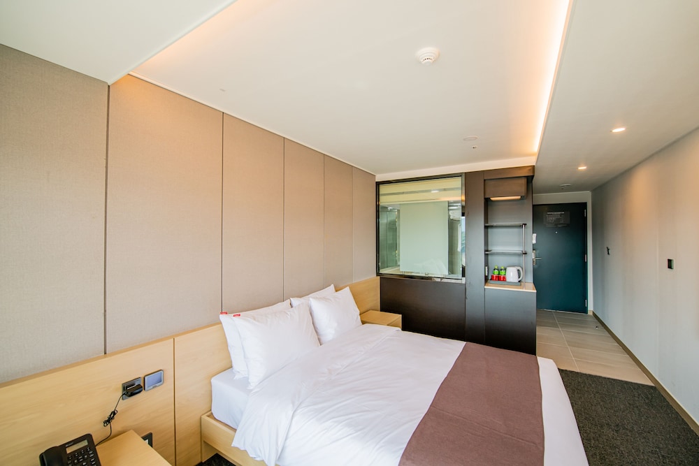 Standard Double Room - Photo 4