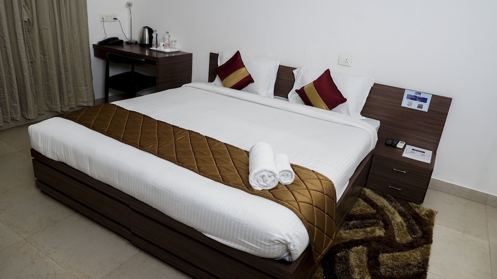 Deluxe Queen Room - Photo 1