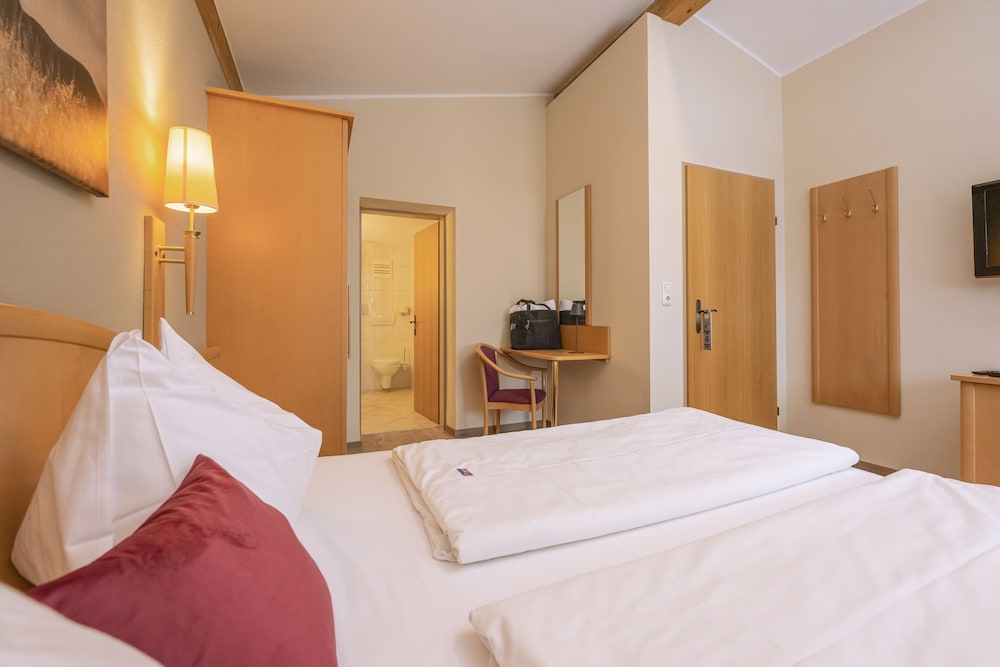Basic Double Room photo 1