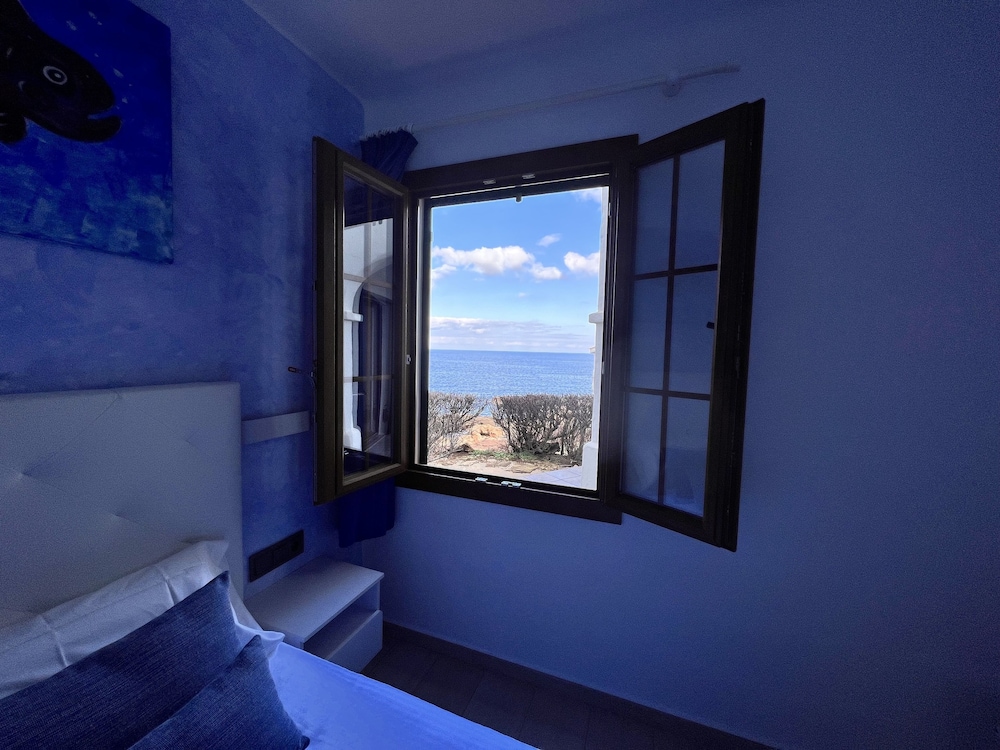 Family Apartment, 2 Bedrooms, Terrace, Sea View photo 3