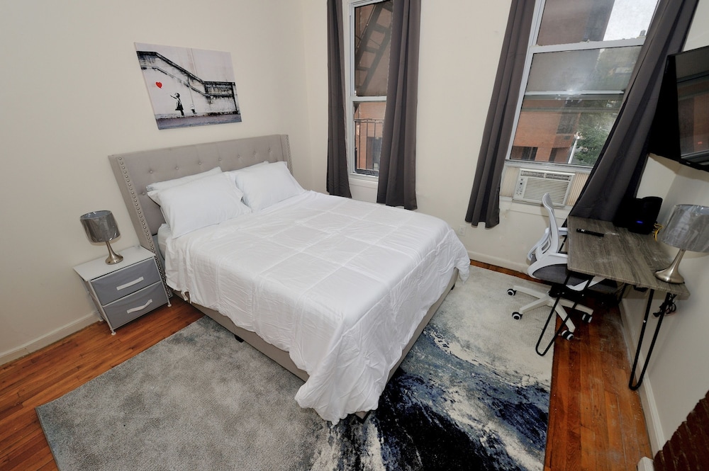 Apartment photo 1