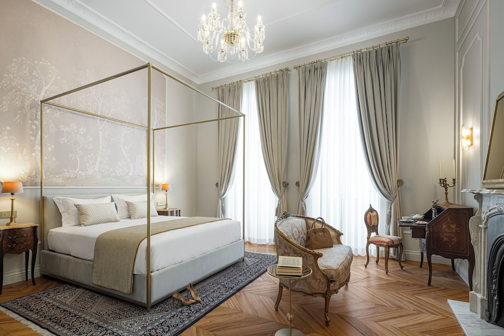 Palace Room Premium