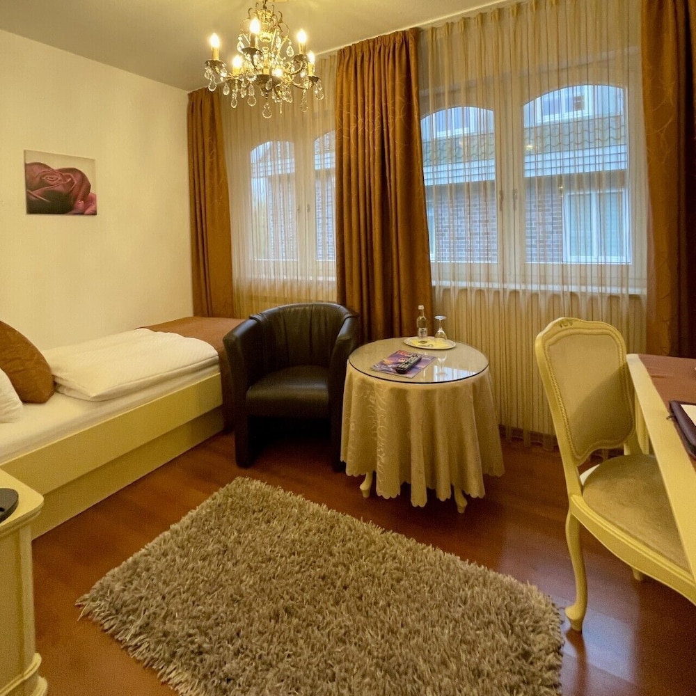 Standard Single Room, Ensuite