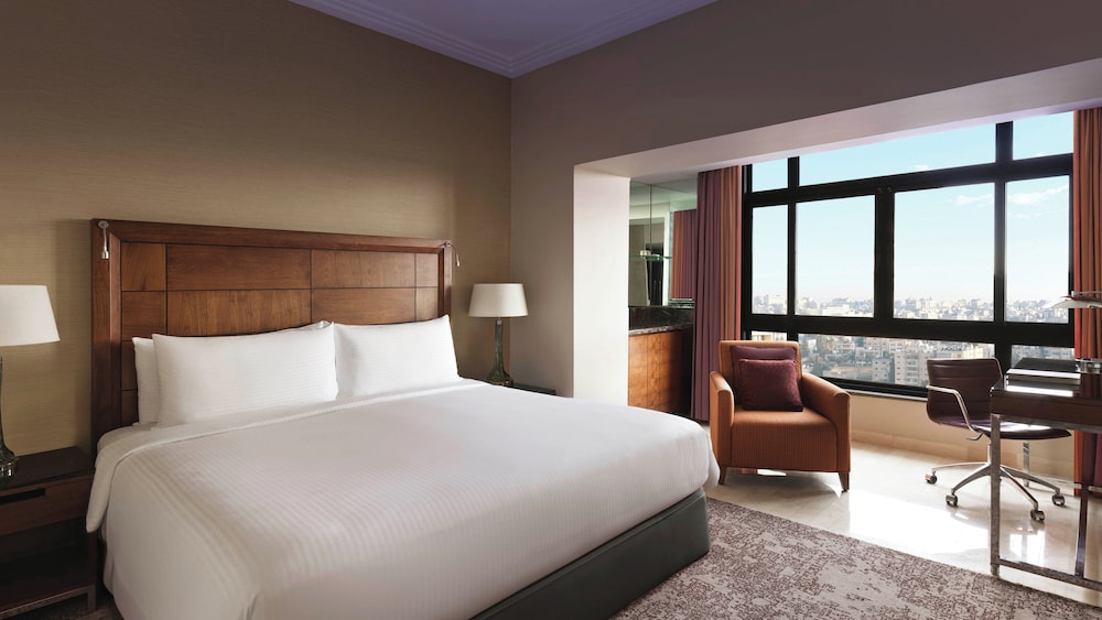 Club Room, 1 King Bed (Club Intercontinental) - Photo 8