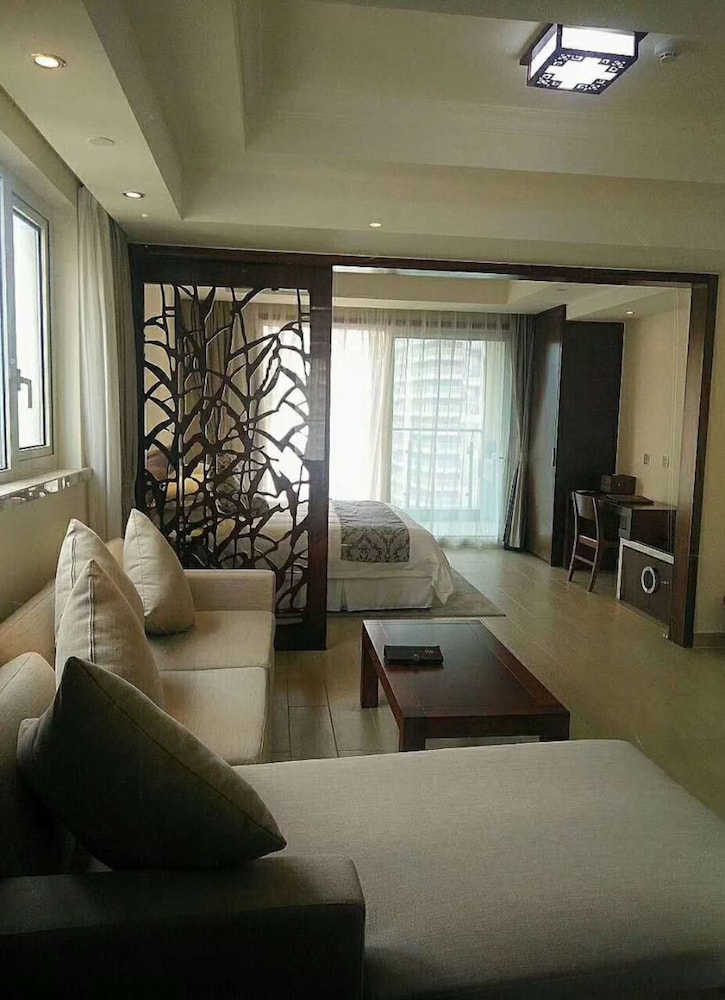 Deluxe Pool View Room photo 3