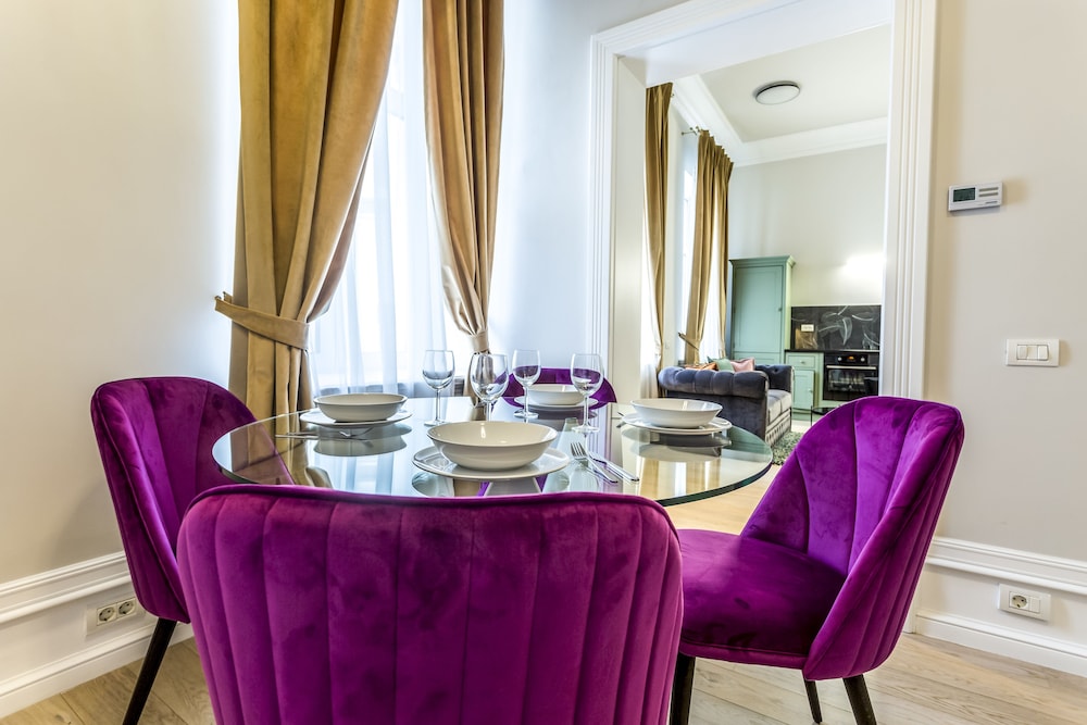Suite - Photo 6