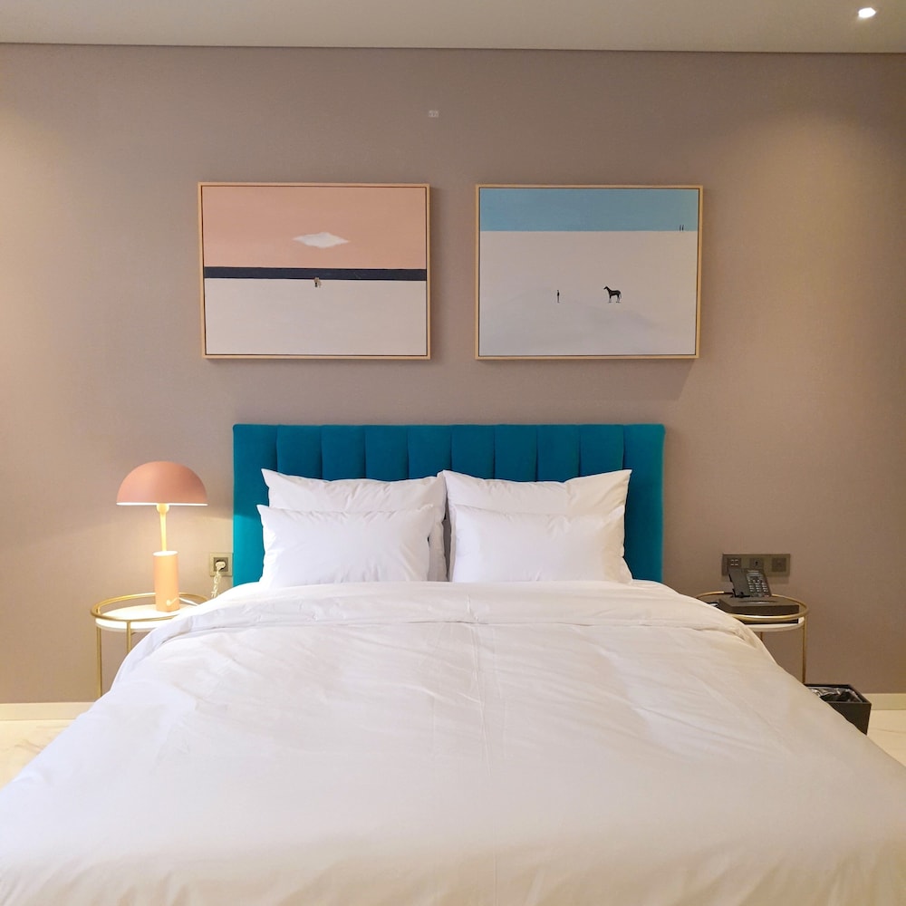 Suite - Photo 5