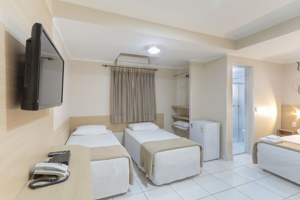Superior Quadruple Room, Multiple Beds photo 3