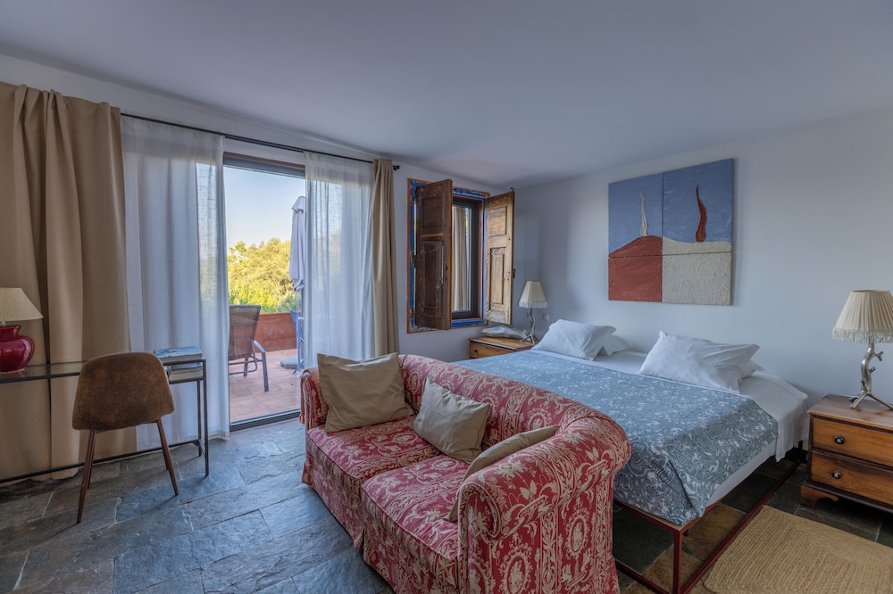 Superior Suite, Balcony, Mountain View
