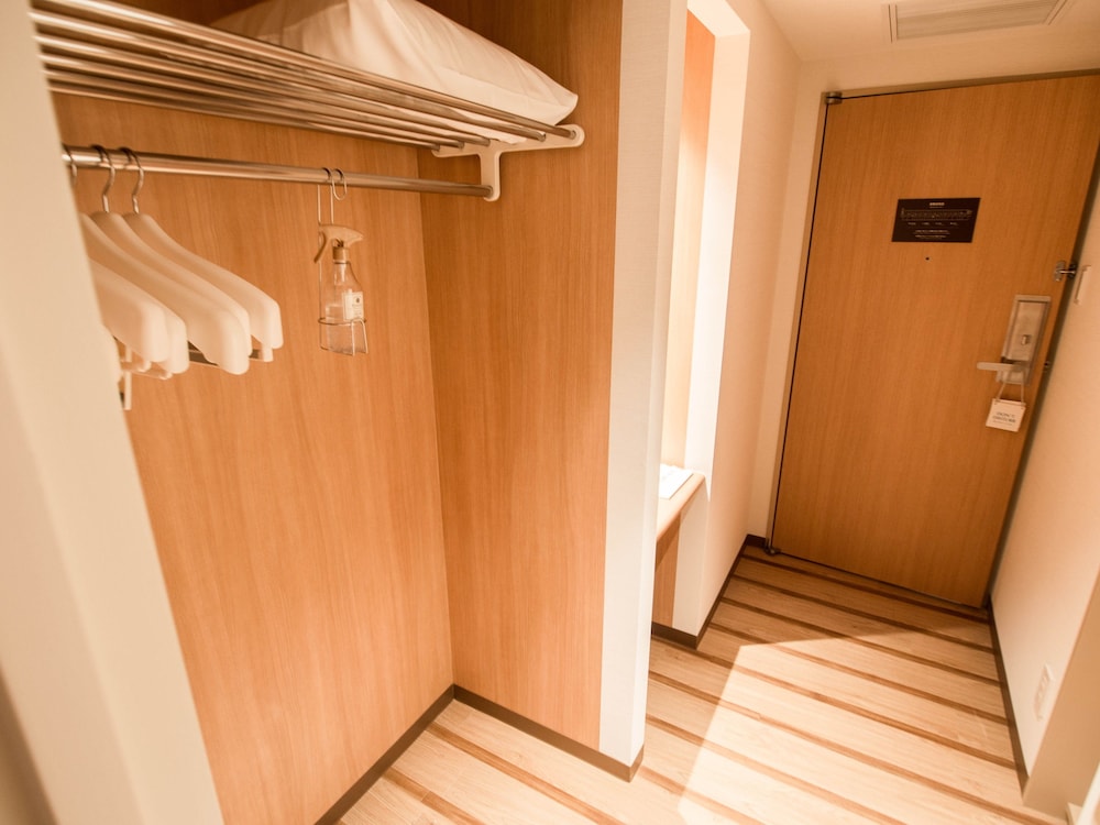 Premium Twin Room photo 3