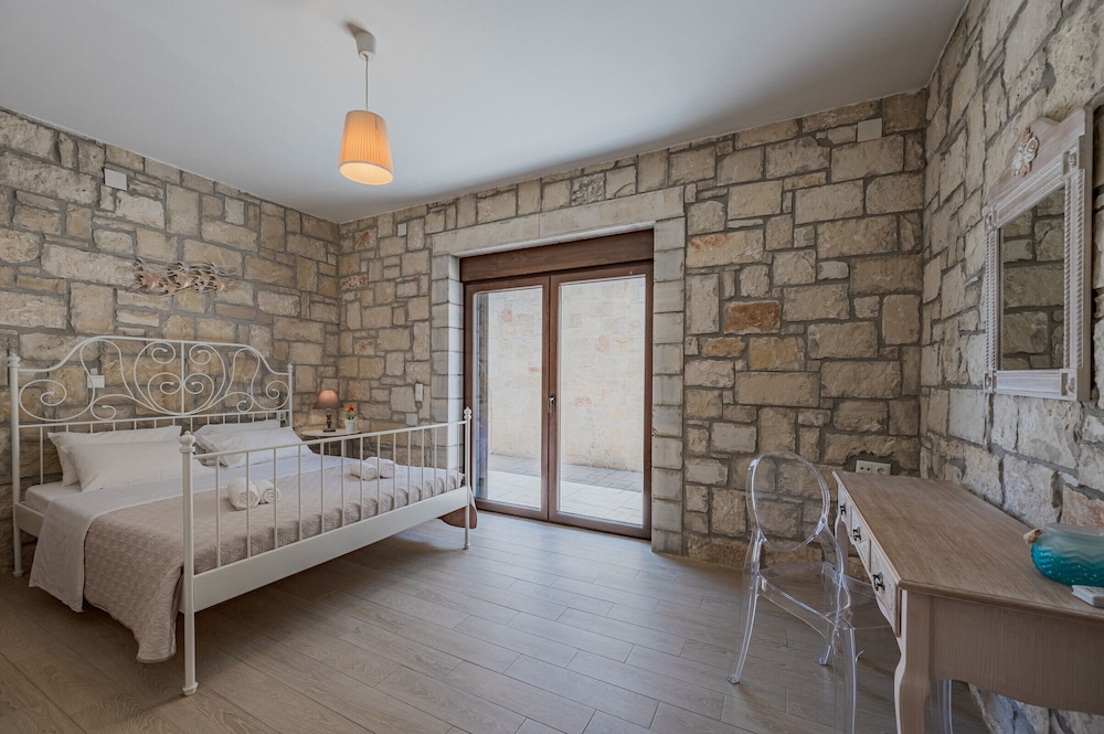 Villa, 3 Bedrooms, 2 Bathrooms, Sea View photo 1