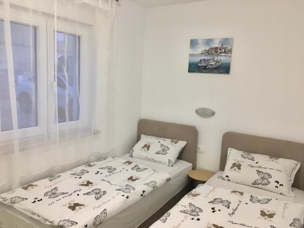 Apartment (Noel - With Private Pool - A1-Prizeml)
