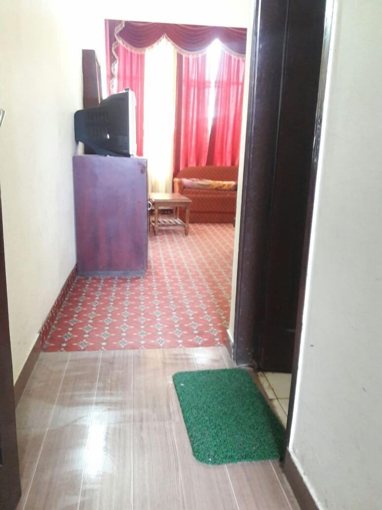Family Room photo 2