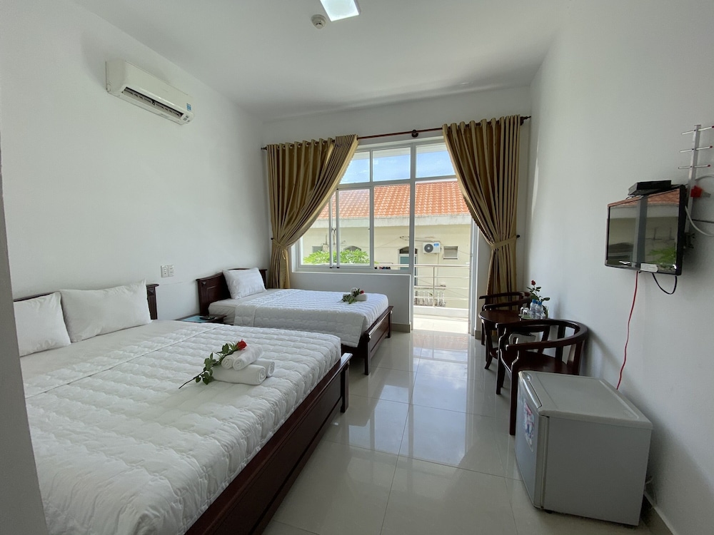 Panoramic Triple Room photo 2