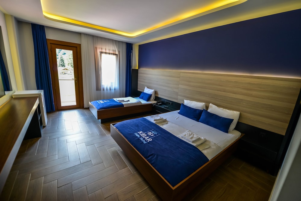 Standard Triple Room, Balcony photo 1