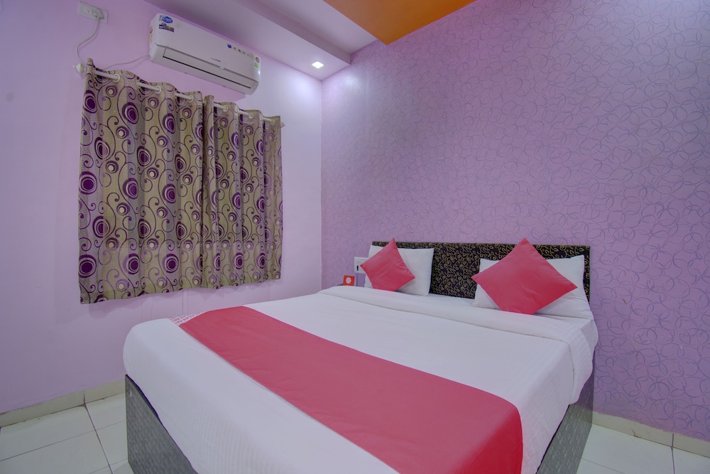 Single Room, 1 Queen Bed photo 3