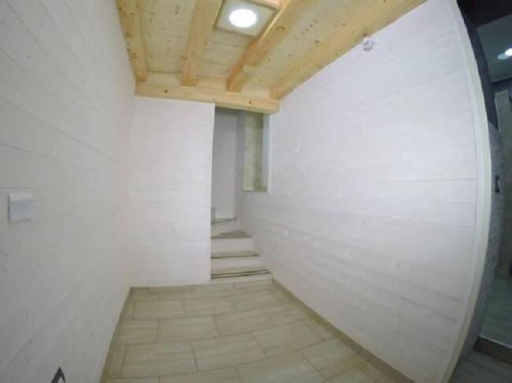 Quadruple Room, Private Bathroom photo 3