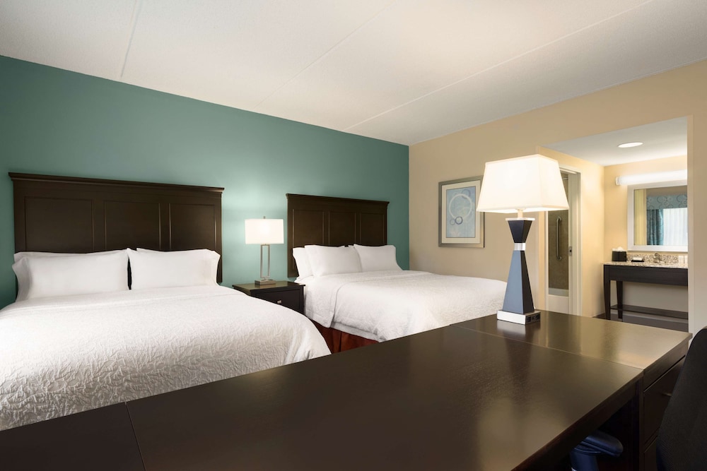 Suite, 2 Queen Beds, Non Smoking - Photo 2