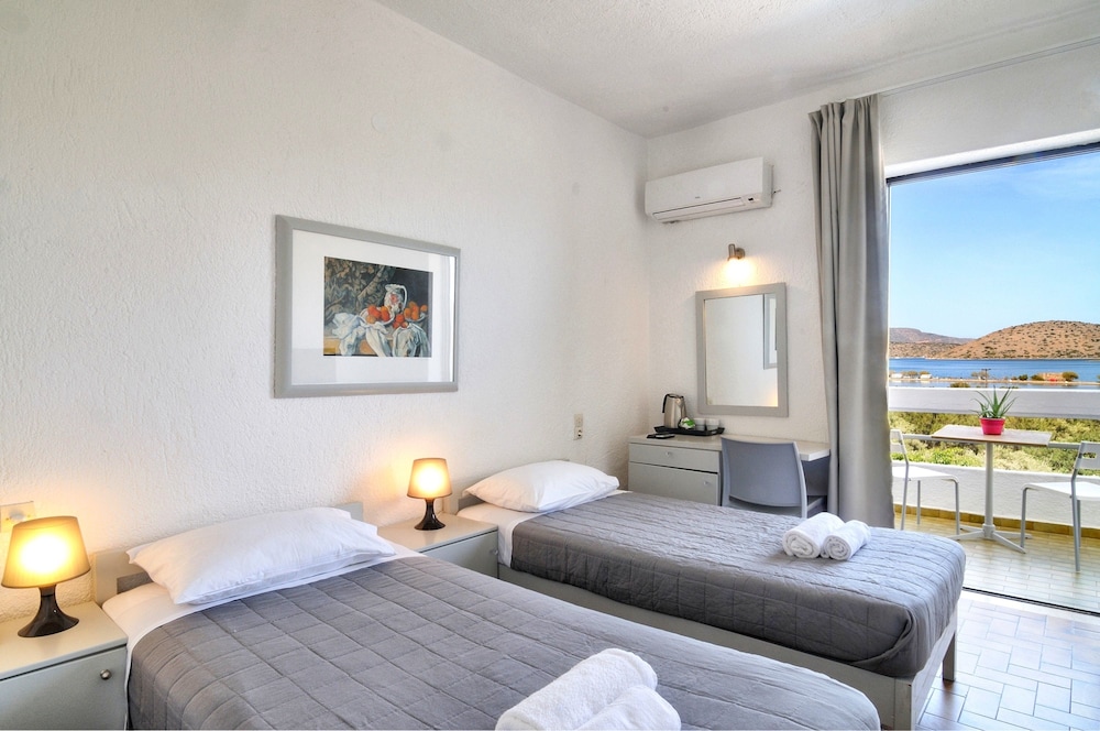 Classic Room, Partial Sea View