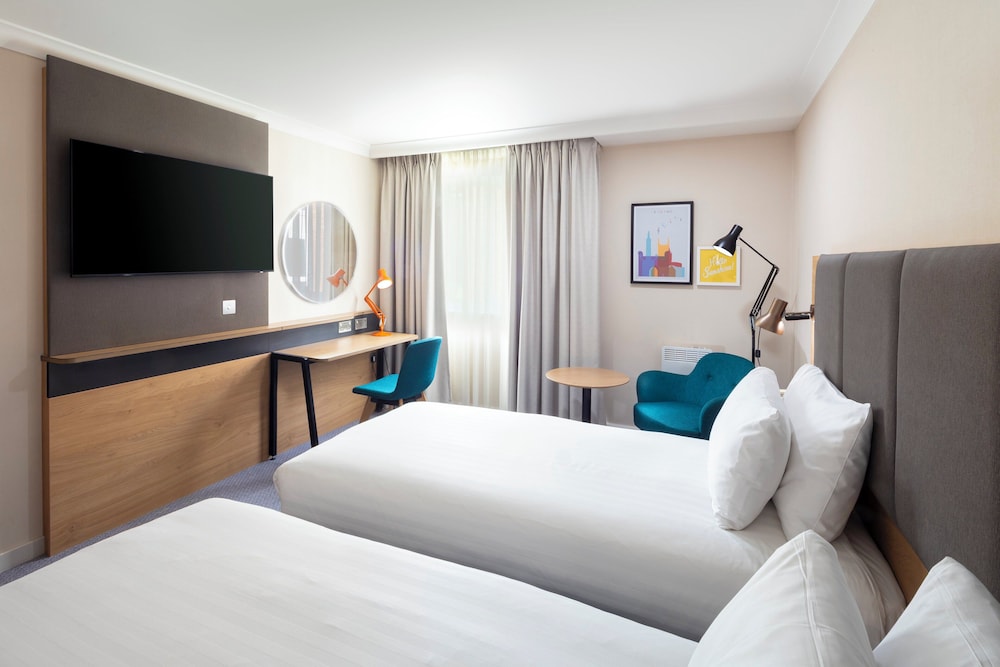 Standard Room, 2 Twin Beds - Photo 5
