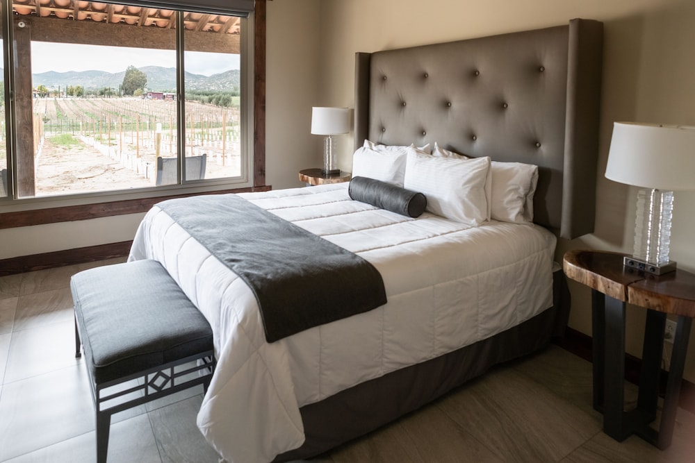 Luxury Room, 1 King Bed, Vineyard View, Villa Sorrento