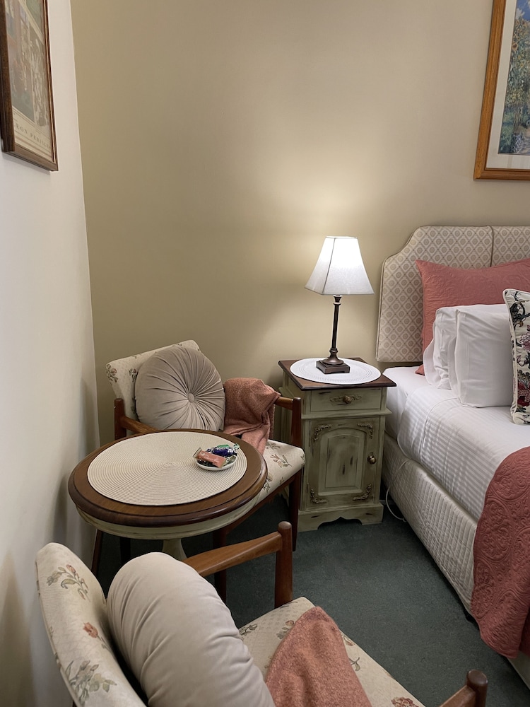 The Ellensbrooke Room photo 2
