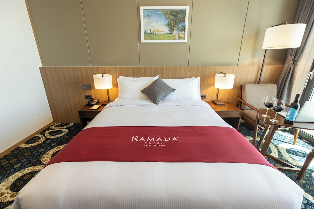 [KTO Visit Korea Giveaway] Deluxe Double Room photo 1