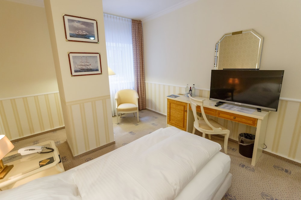 Business Single Room, 1 Double Bed photo 3