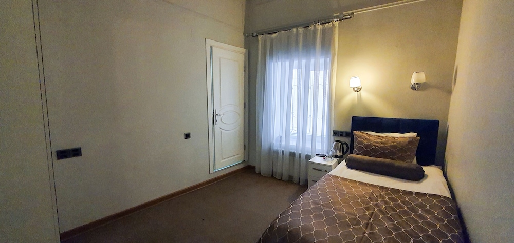 Basic Single Room